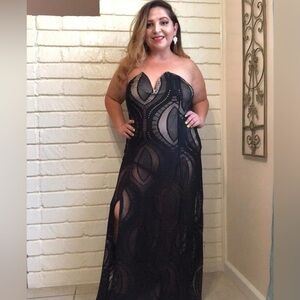 Elegant Black Strapless Evening Gown